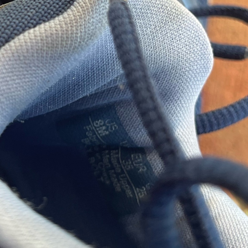 Sz 8 Ryka tennis shoe. - Picture 8 of 8